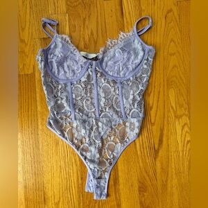 Lace bodysuit!!